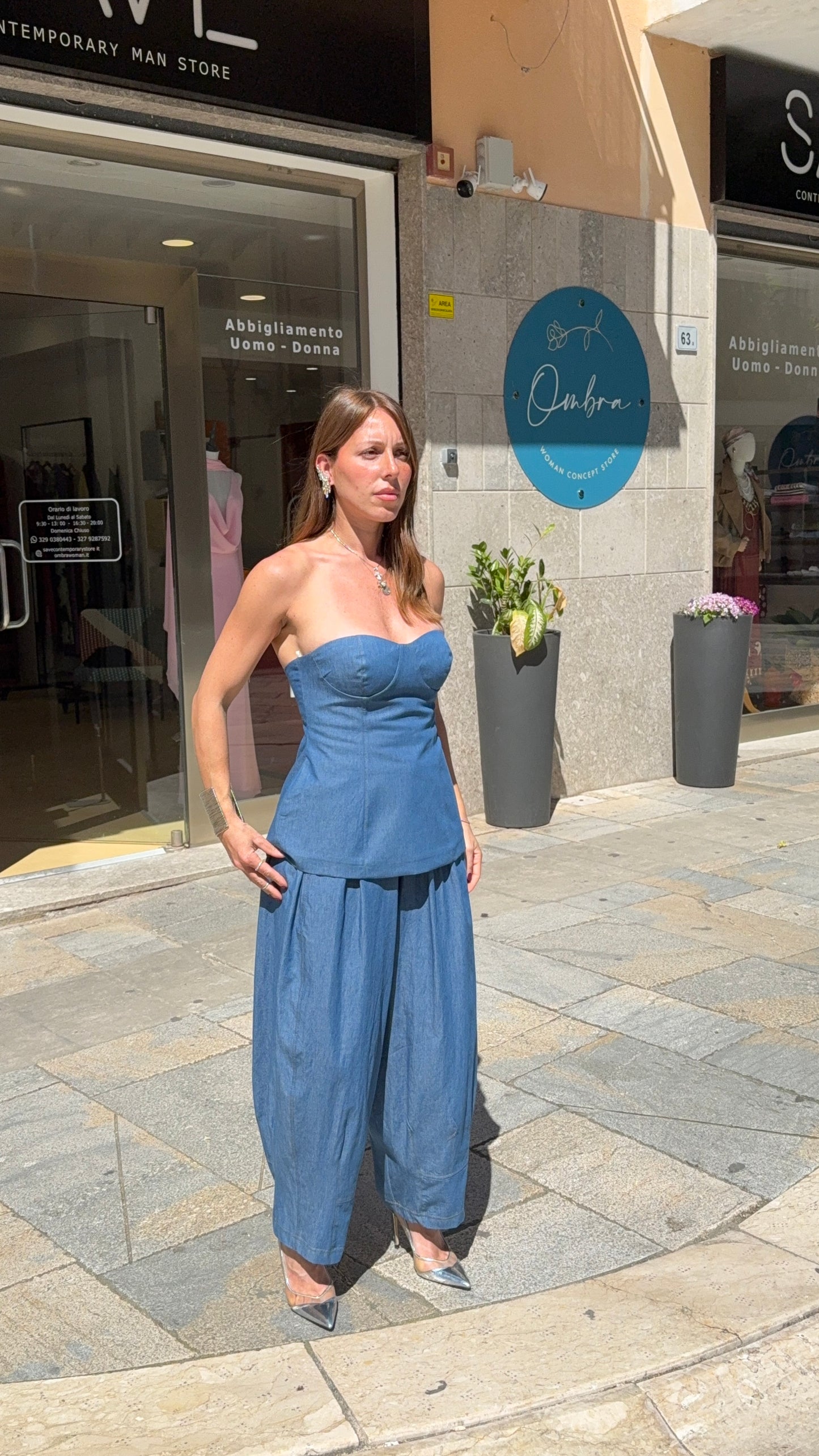 KOSTUMN1 Canotta con Bustier