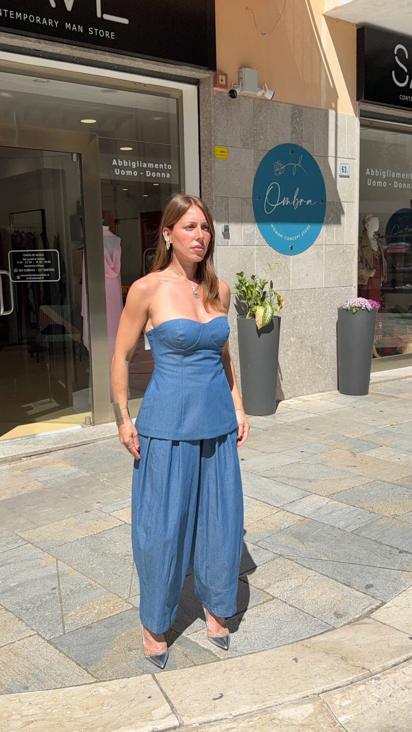 KOSTUMN1 Canotta con Bustier
