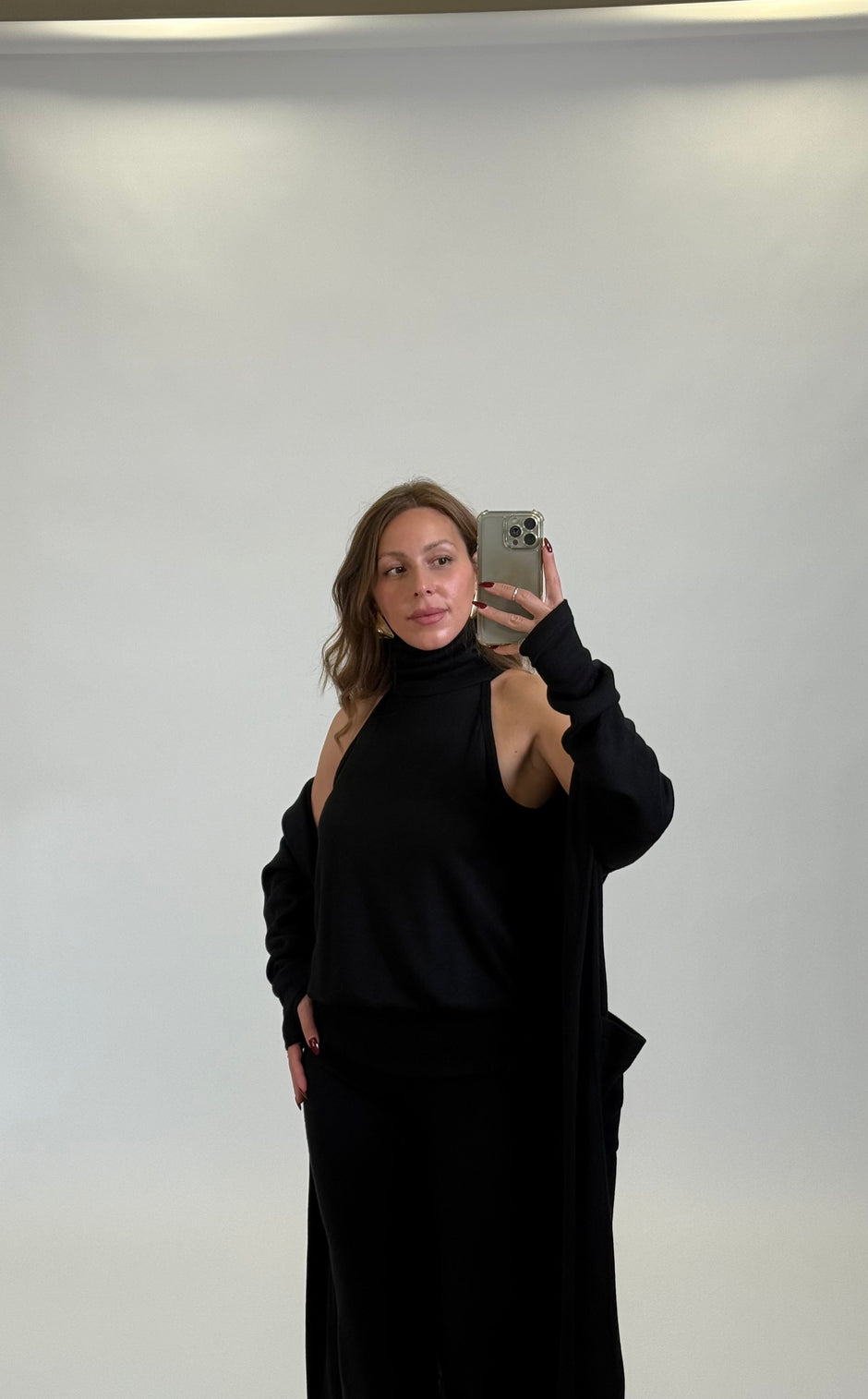 KOSTUMN1 Dolcevita Audrey Nero