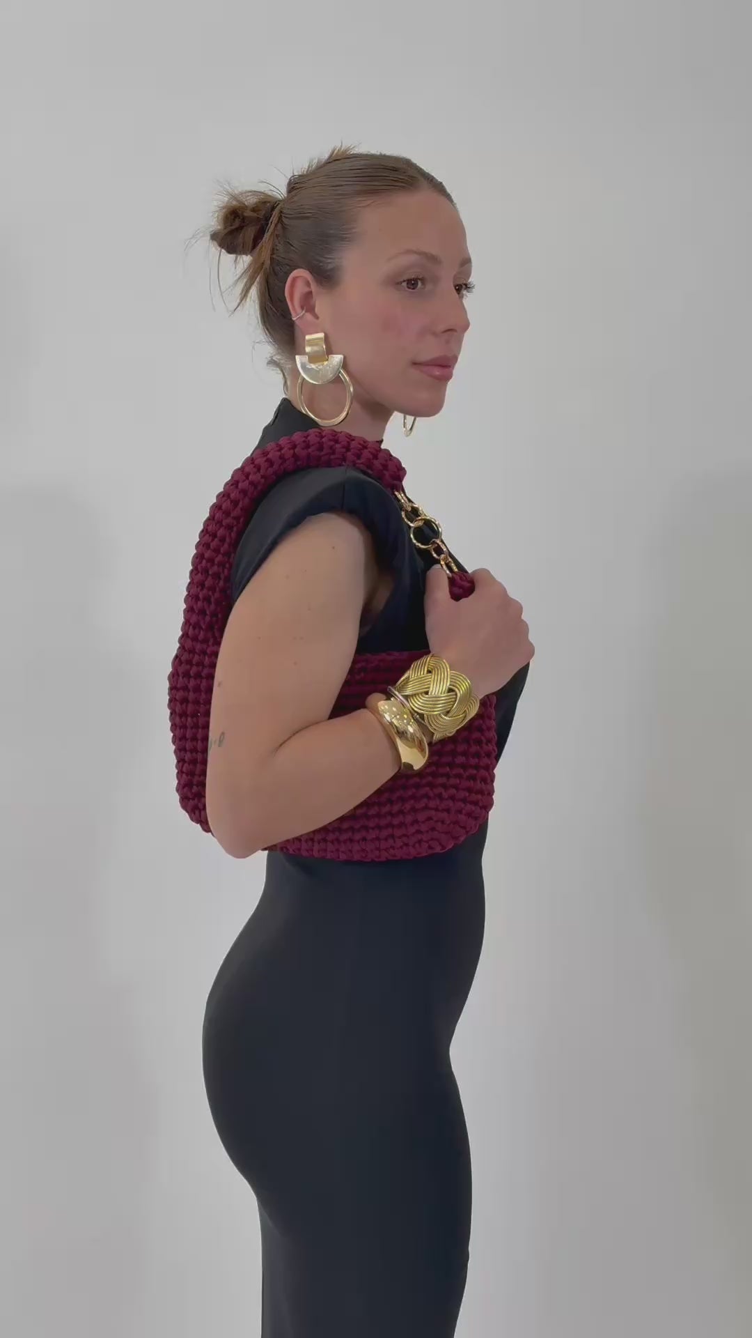 Carica il video: 